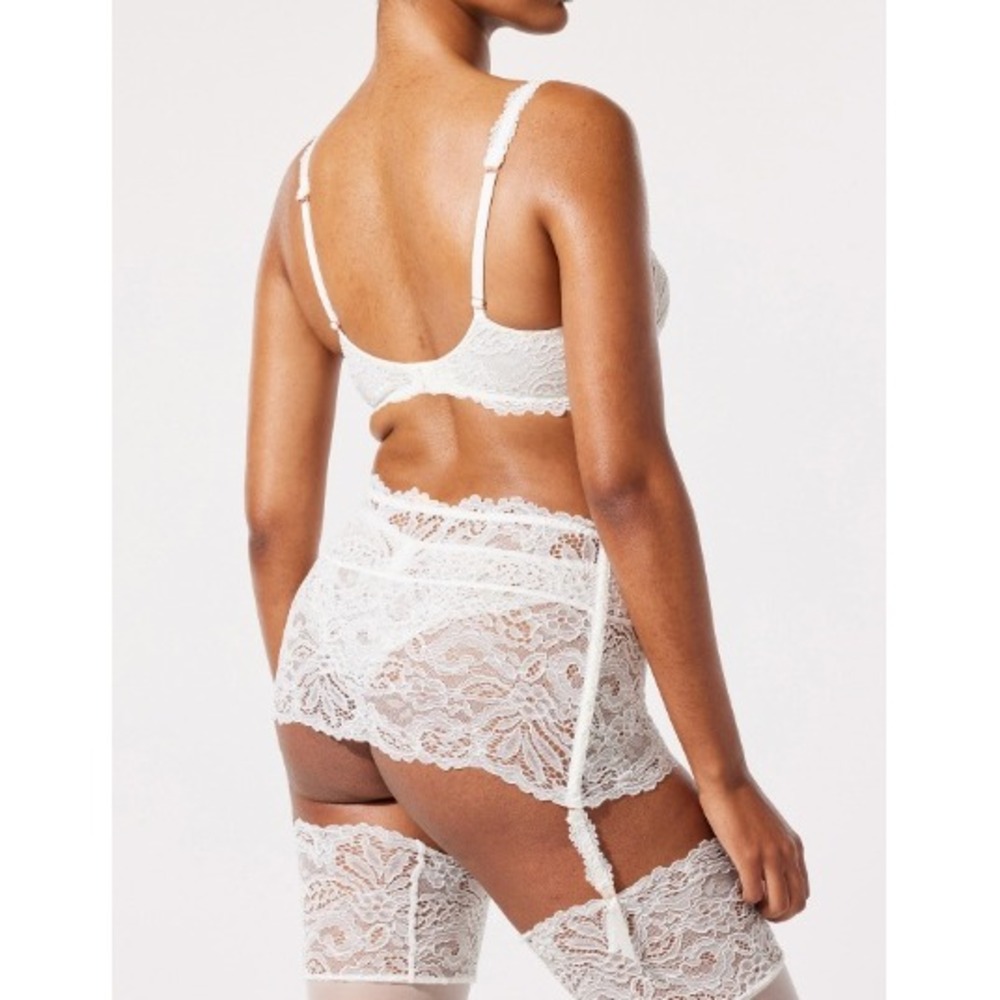 Savage X Fenty Romantic Corded Lace Bridal Set Bra‎ Garter Undie Stocking White